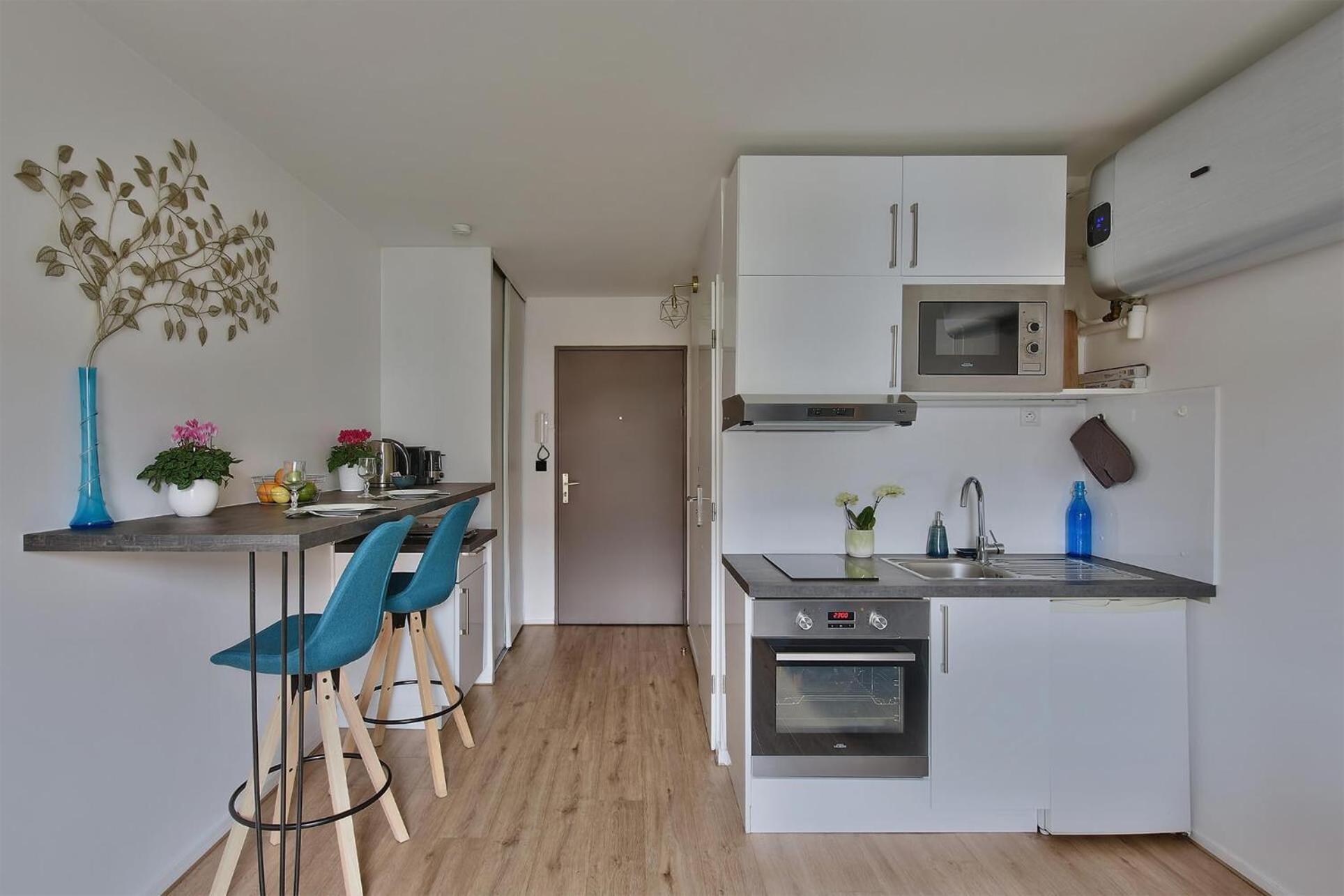 "Monplaisir", Parking, Canape-Lit Neuf Confortable, Ideal Voyages D'Affaires Et Tourisme, Proximite Commerces, Gare, Universite Lyon 3 , Tram T2, T4 Et C25 Apartment Bagian luar foto